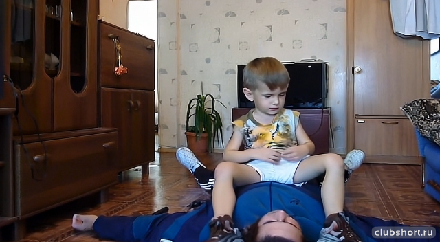 83035_videoframe_4587.png